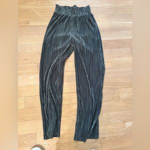 Modern muse LA vacation pants